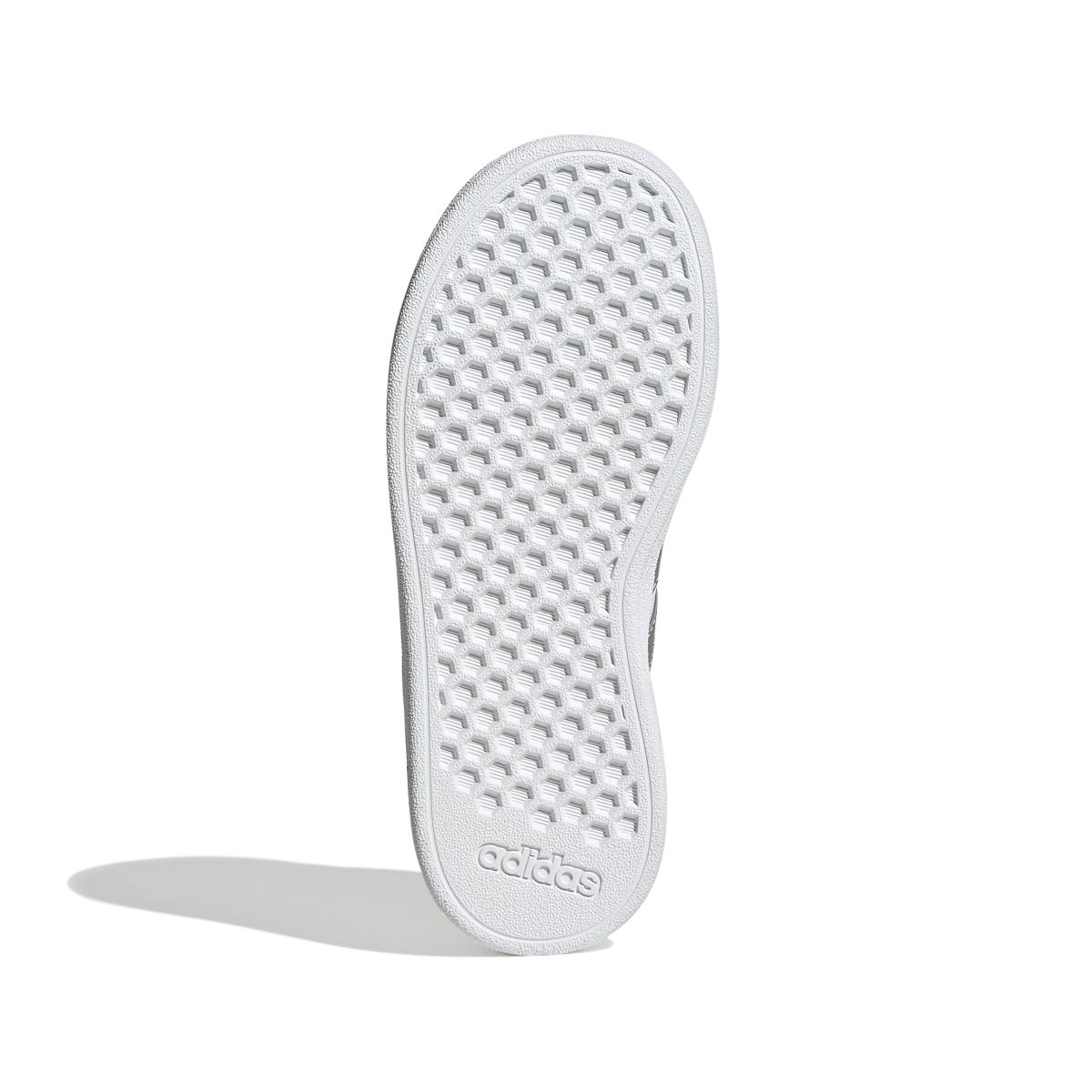 product/a/d/adidas-originals_gw6506_4_footwear_photography_bottom_view_white_000.jpg