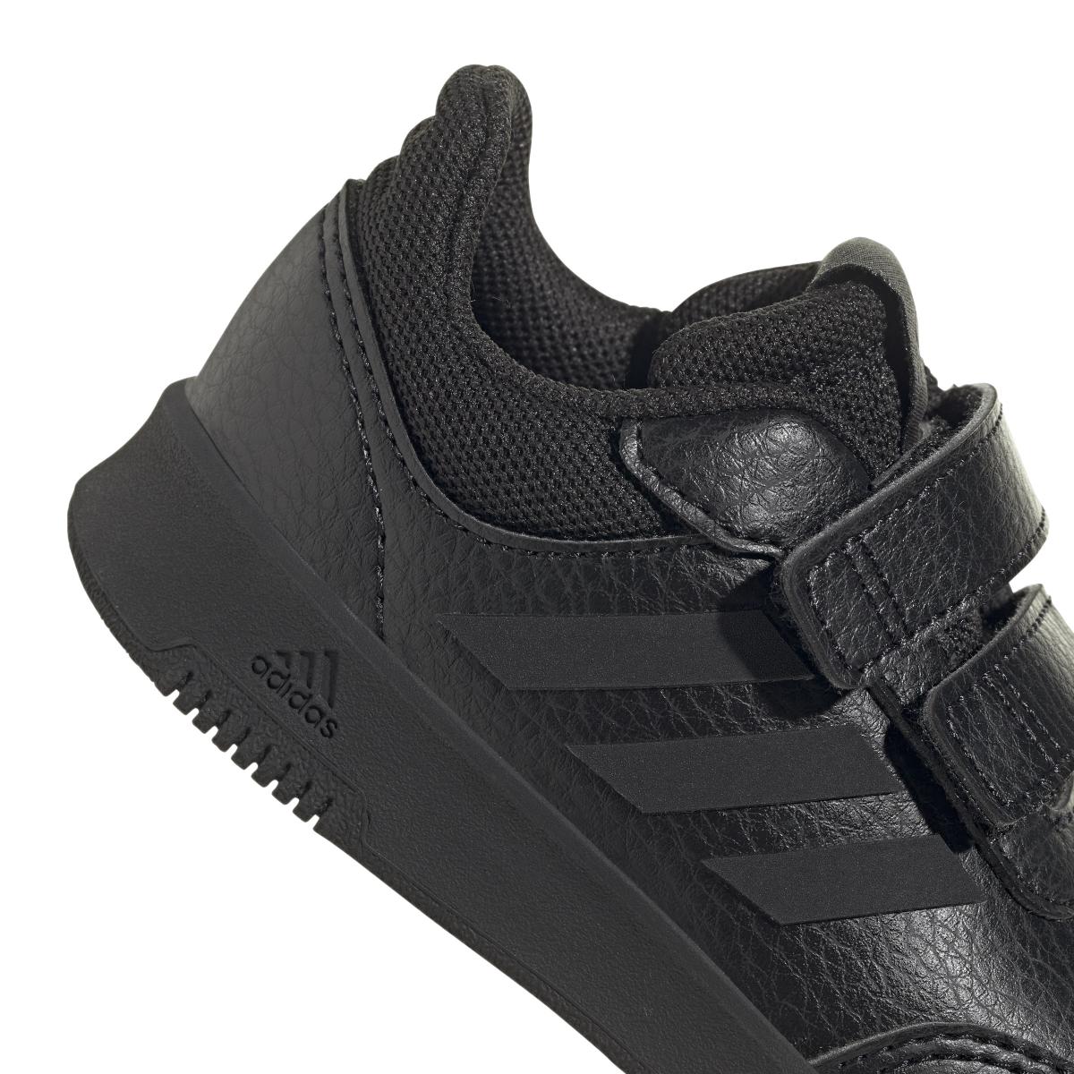 product/a/d/adidas_gw6455_9_footwear_photography_detail_view_2_white_000.jpg