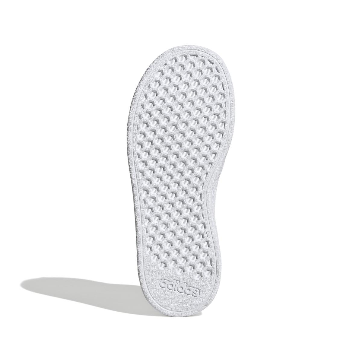 product/a/d/adidas_gw6516_4_footwear_photography_bottom_view_white_000.jpg