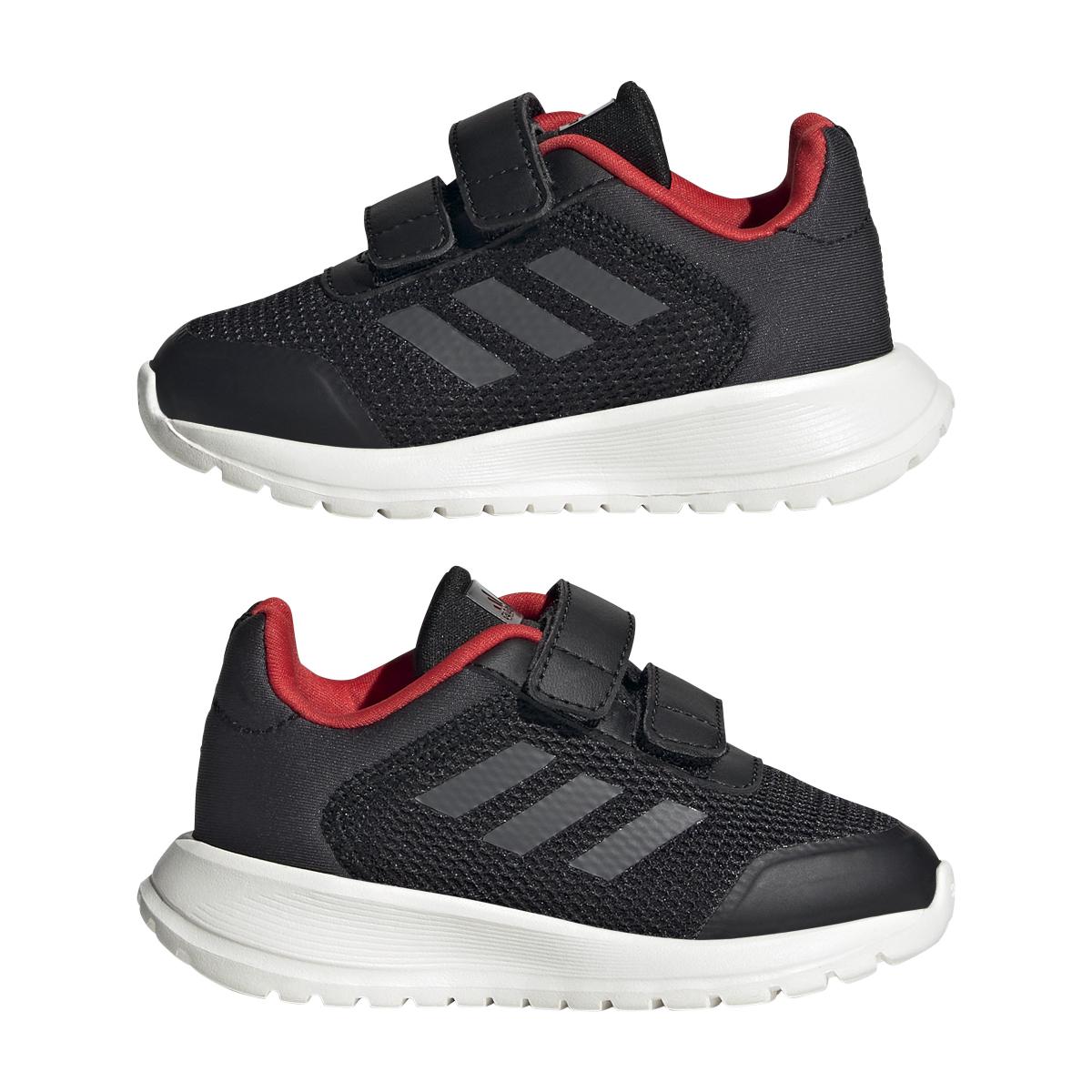 product/a/d/adidas_gz5857_10_footwear_photography_mirrored_pair_view_white_000.jpg