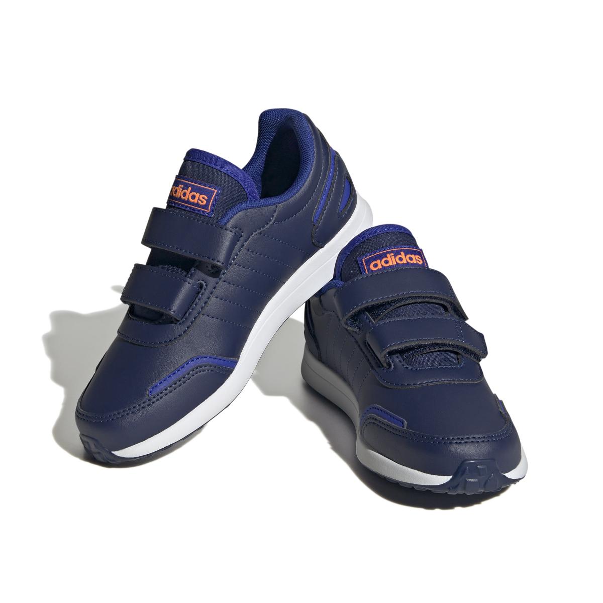 product/a/d/adidas_h03765_6_footwear_photography_front_lateral_top_view_white.jpg