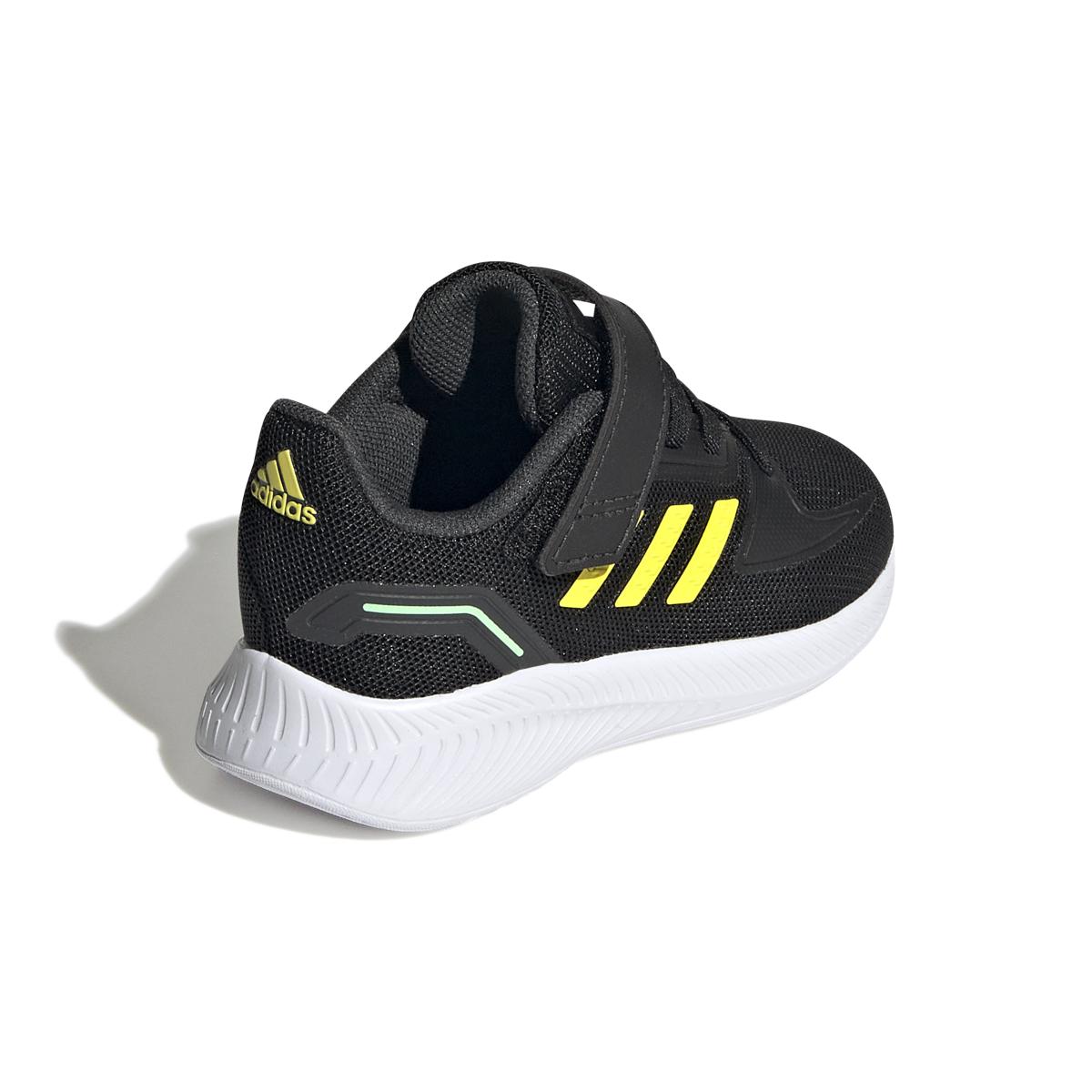 product/a/d/adidas_hr1400_7_footwear_photography_back_lateral_top_view_white_000.jpg