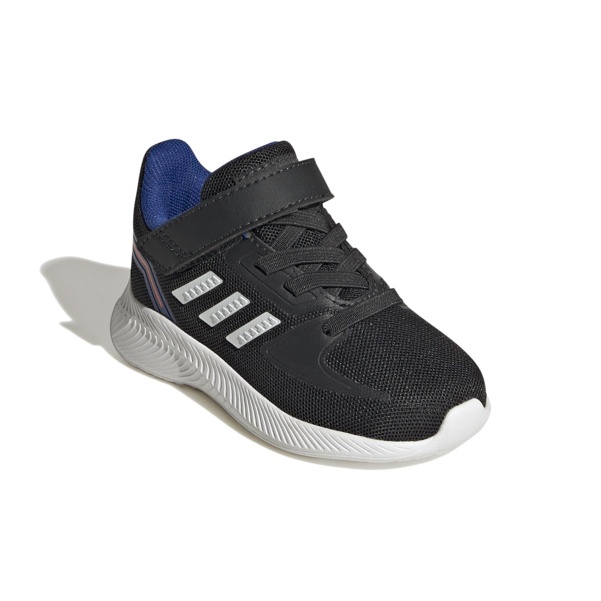 product/a/d/adidas_hr1402_6_footwear_photography_front_lateral_top_view_white.jpg