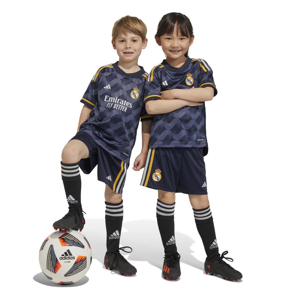 product/a/d/adidas_ia9995_10_apparel_on_model_standard_unisex_pair_shot_white_bv.jpg