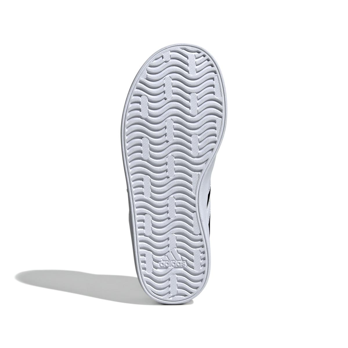product/a/d/adidas_id9148_4_footwear_photography_bottom_view_white.jpg