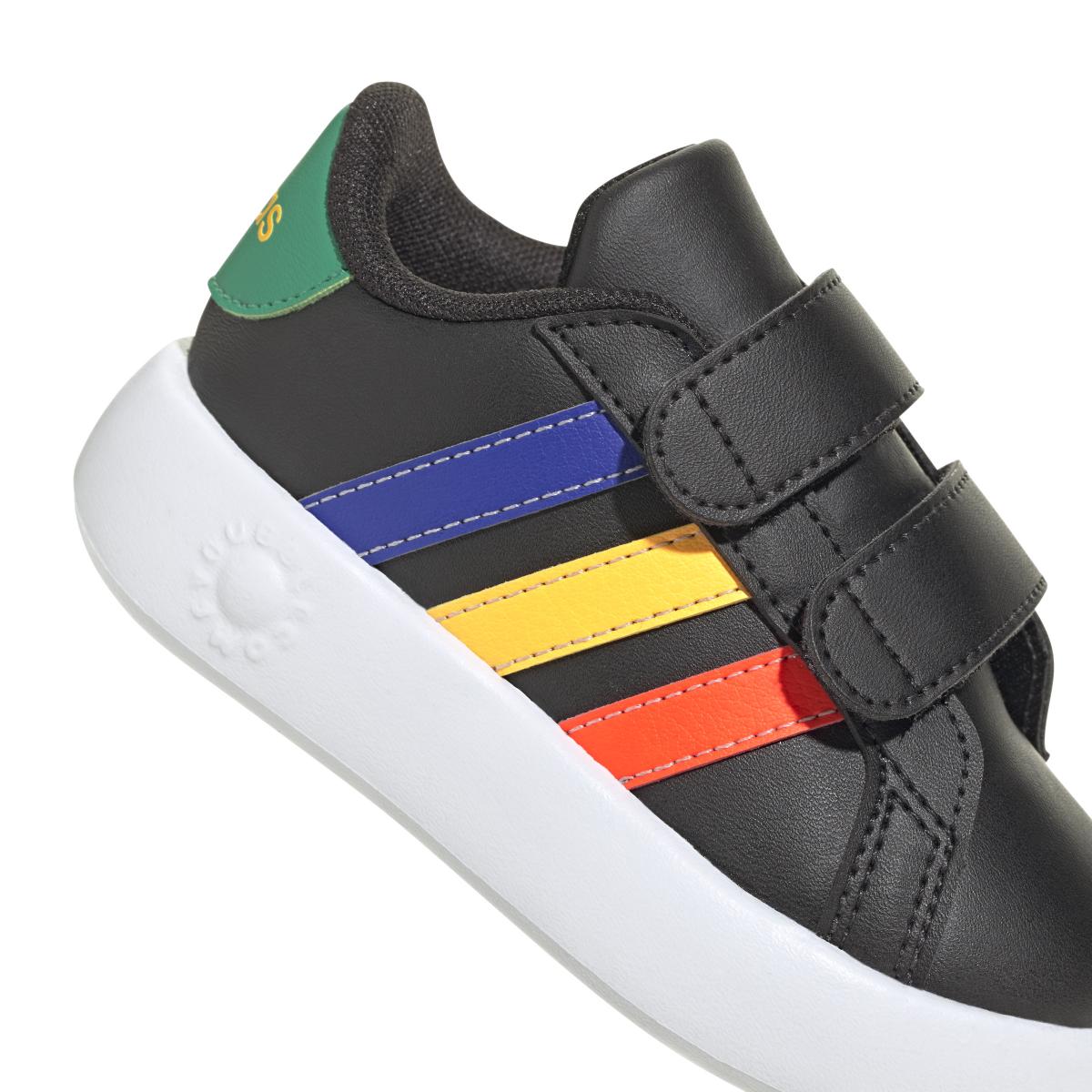 product/a/d/adidas_ie1372_9_footwear_photography_detail_view_2_white.jpg
