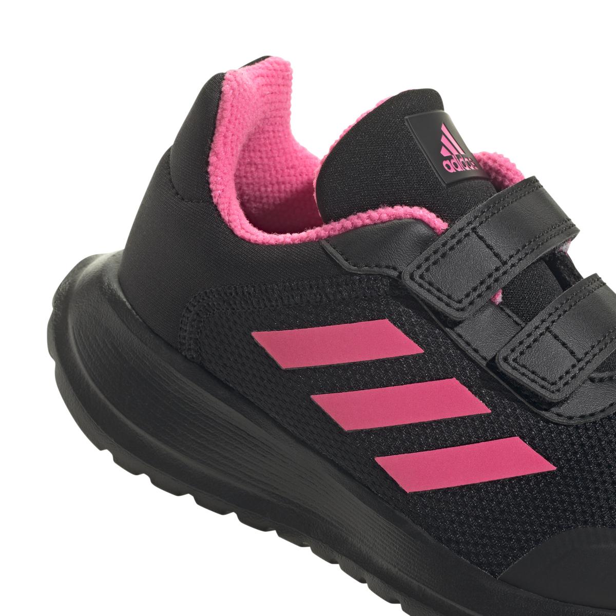 product/a/d/adidas_if0366_9_footwear_photography_detail_view_2_white_bv.jpg