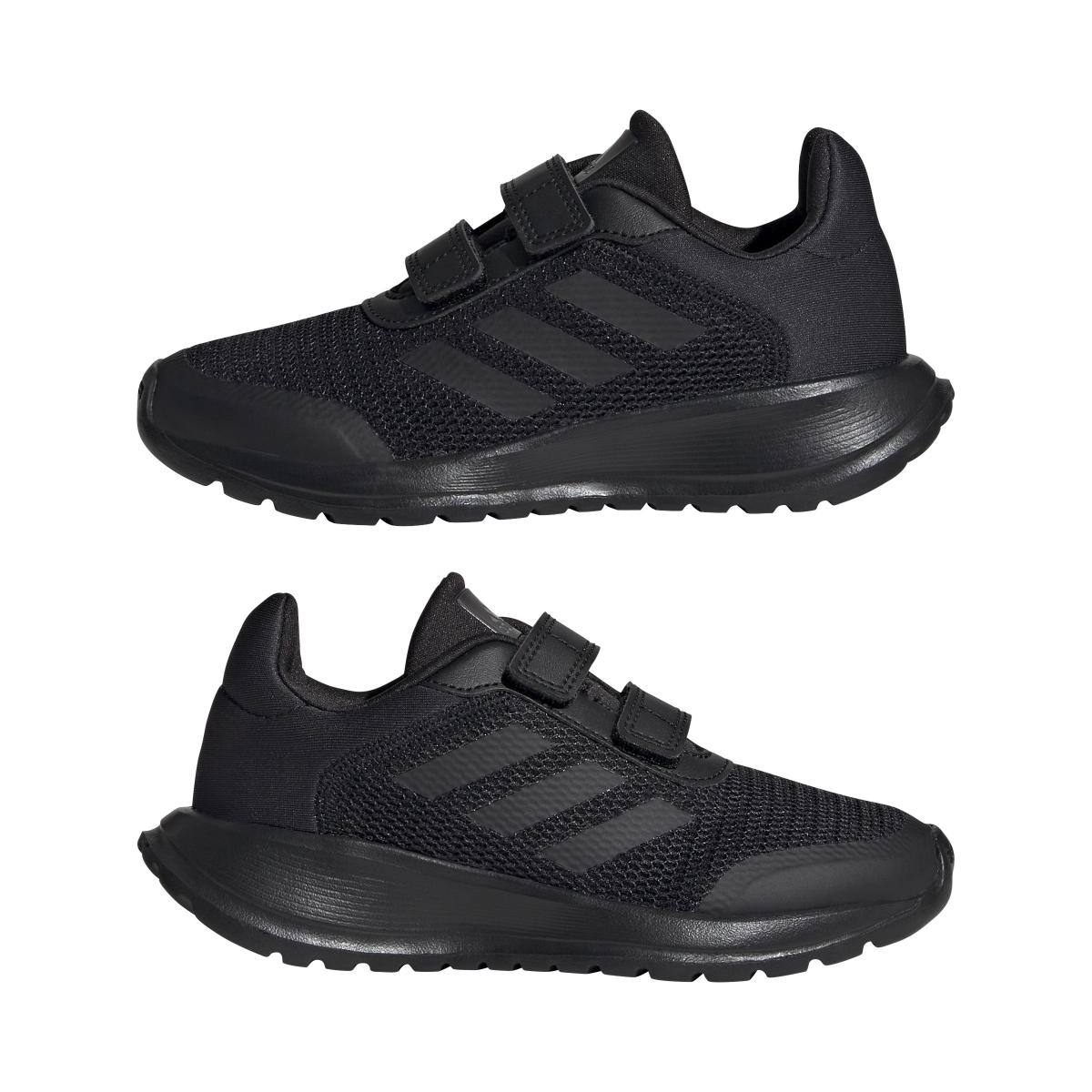 product/a/d/adidas_ig8568_10_footwear_photography_mirrored_pair_view_white.jpg