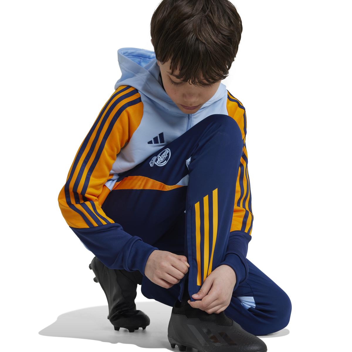 product/a/d/adidas_it5120_5_apparel_on_model_detail_view_2_white.jpg