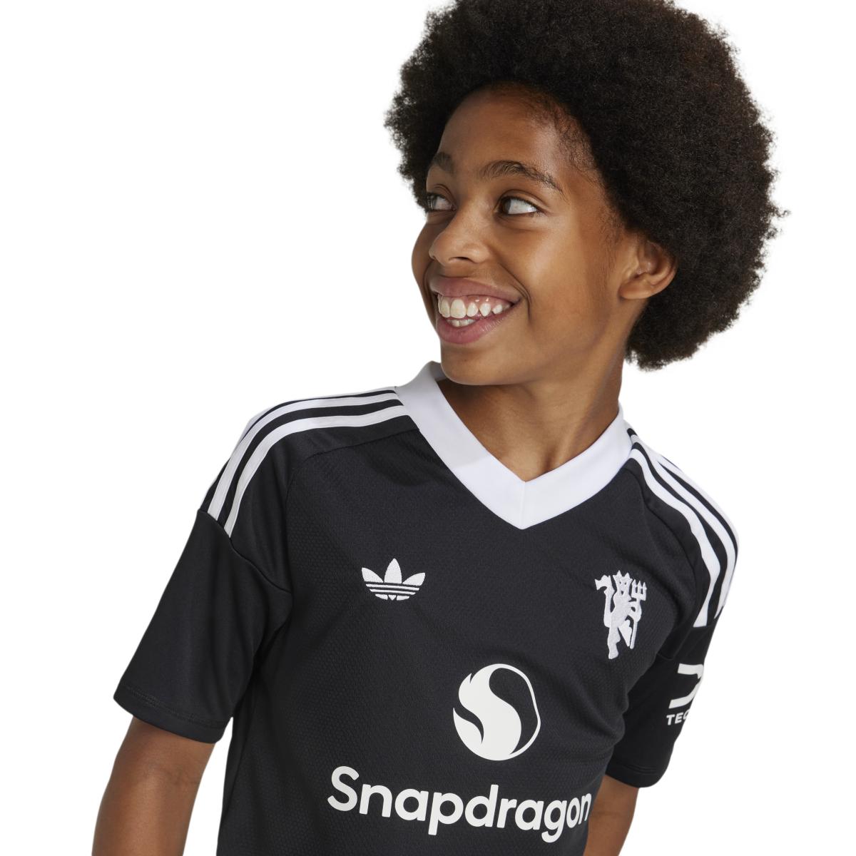 product/a/d/adidas_jh0841_7_apparel_on_model_detail_view_1_white.jpg