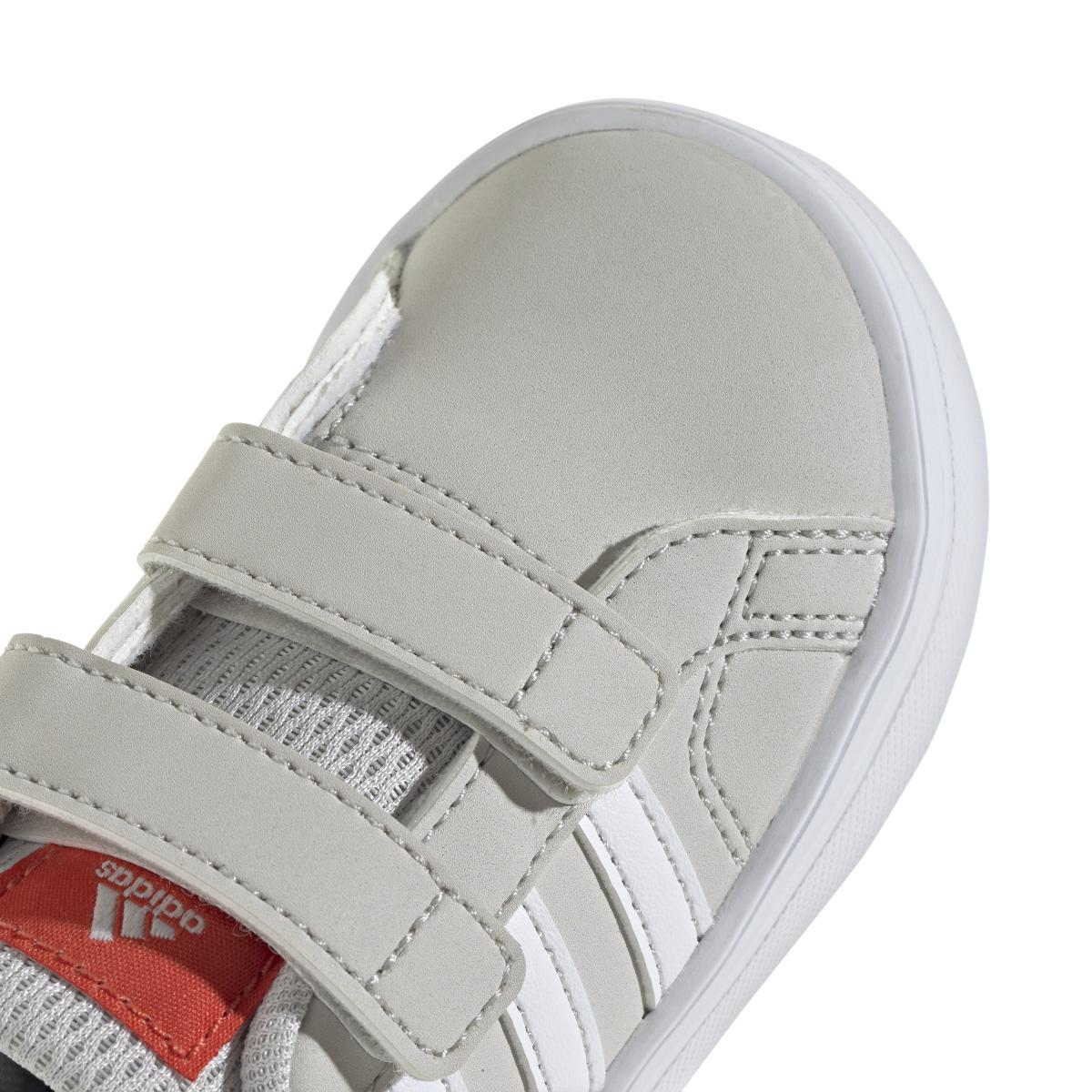 product/a/d/adidas_jh6672_9_footwear_photography_detail_view_2_white.jpg