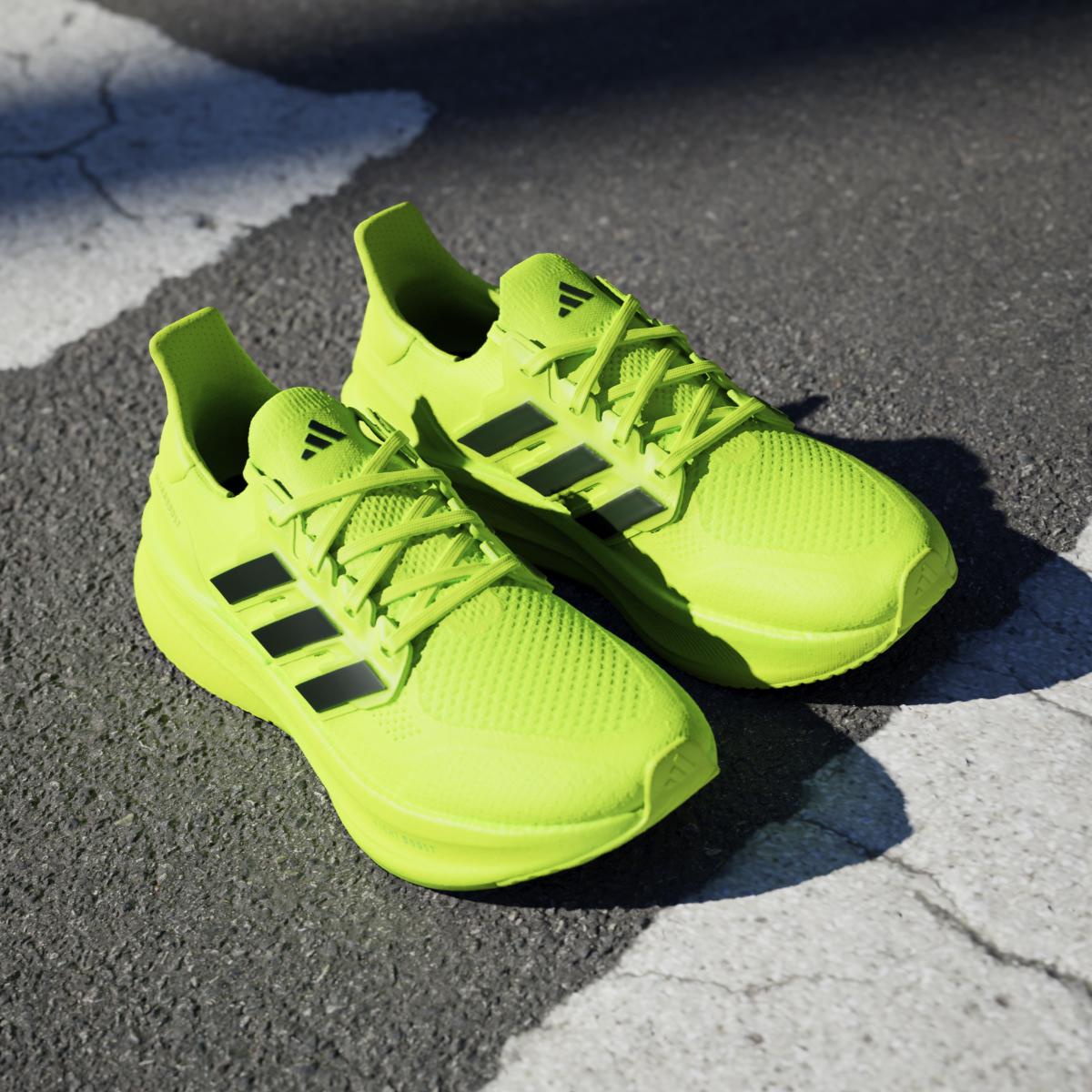 product/a/d/adidas_jh9069_21_footwear_photography_heromrktng_view_8-nw091625.jpg