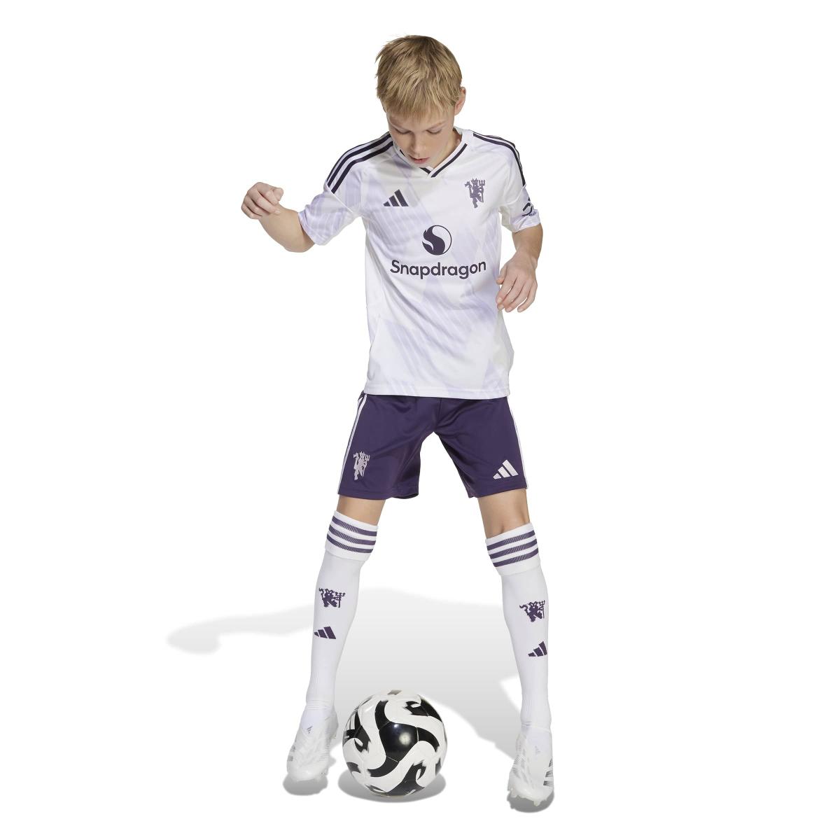 product/a/d/adidas_jp3030_5_apparel_on_model_walking_view_white.jpg