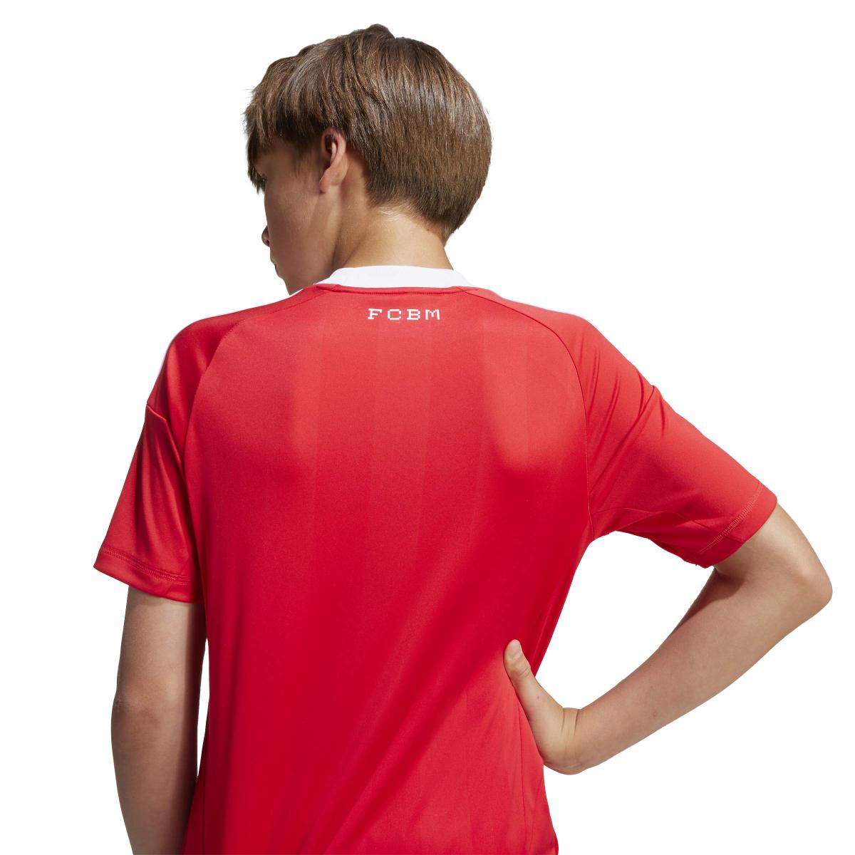 product/a/d/adidas_jp3694_7_apparel_on_model_detail_view_2_white.jpg