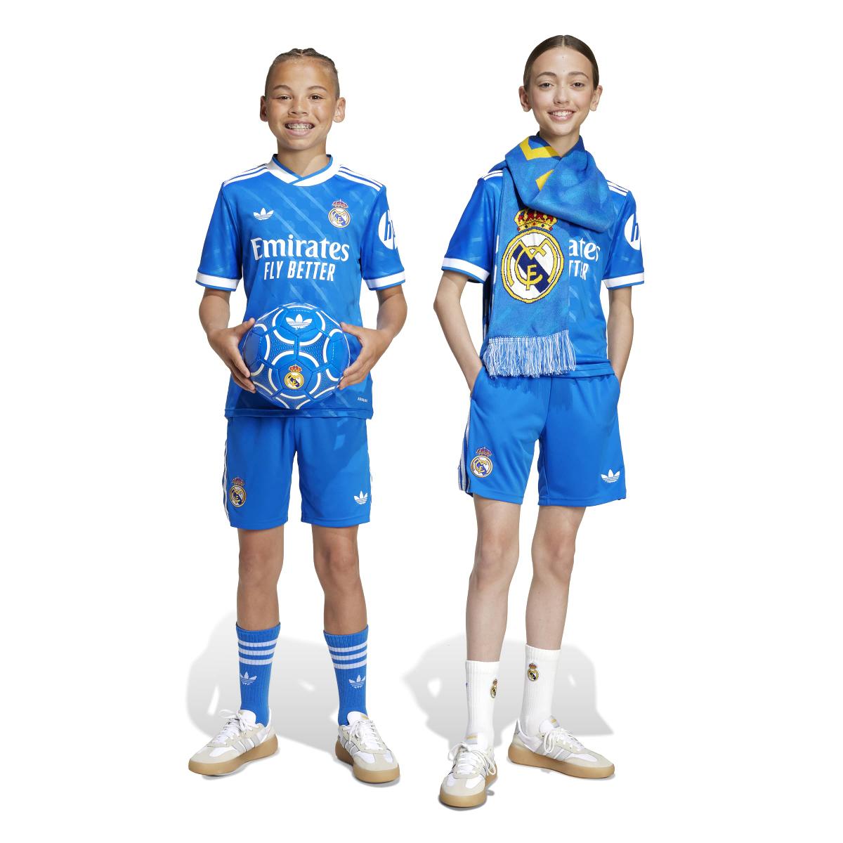 product/a/d/adidas_jp3931_12_apparel_on_model_standard_unisex_pair_shot_white.jpg