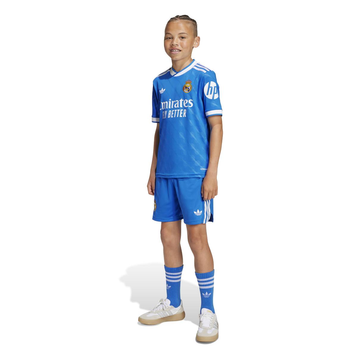 product/a/d/adidas_jp3931_6_apparel_on_model_standard_view_white.jpg