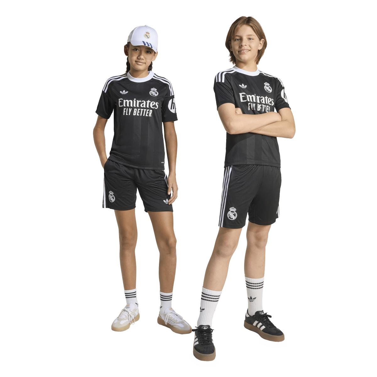 product/a/d/adidas_jp4177_black_12.jpg