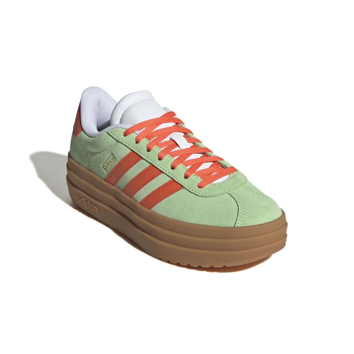 product/a/d/adidas_jq4557_6_footwear_photography_front_lateral_top_view_white-nw091625.jpg