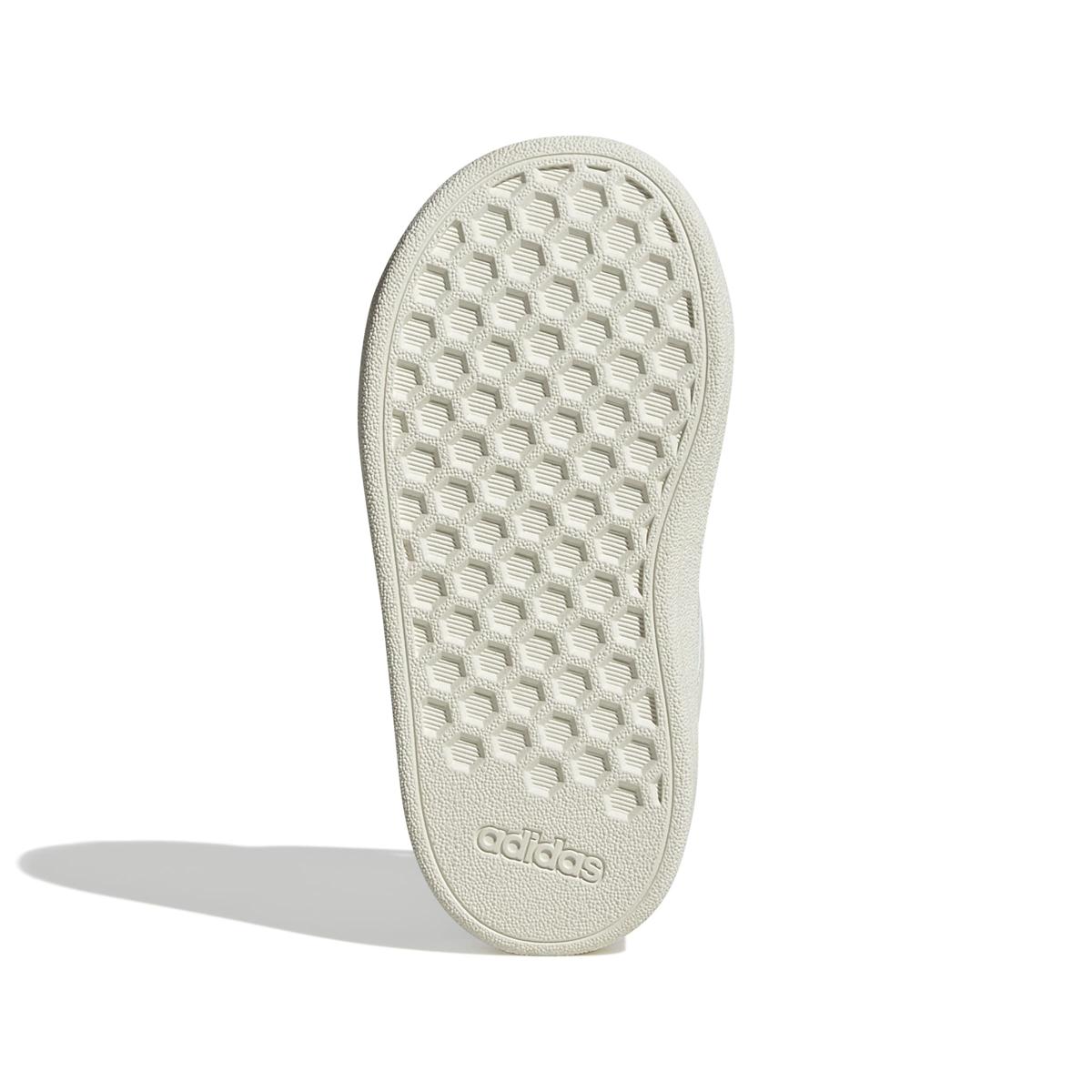 product/a/d/adidas_jr0776_4_footwear_photography_bottom_view_white-nw091625.jpg