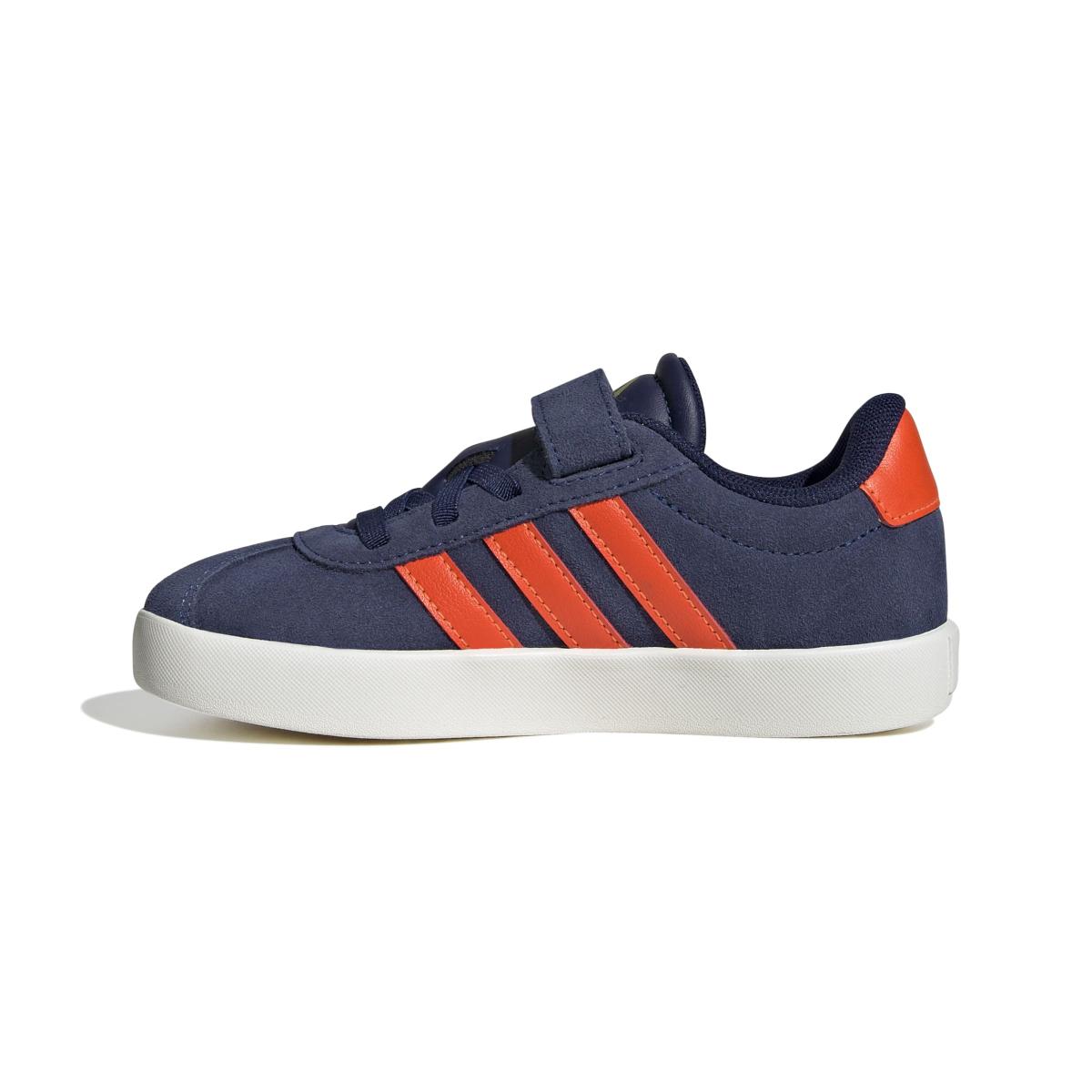 product/a/d/adidas_jr2215_5_footwear_photography_side_medial_center_view_white-nw091625.jpg