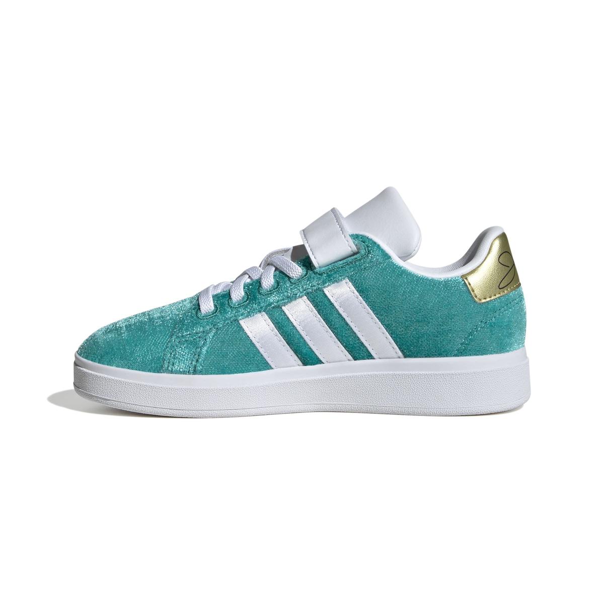 product/a/d/adidas_jr4919_5_footwear_photography_side_medial_center_view_white-nw091725.jpg