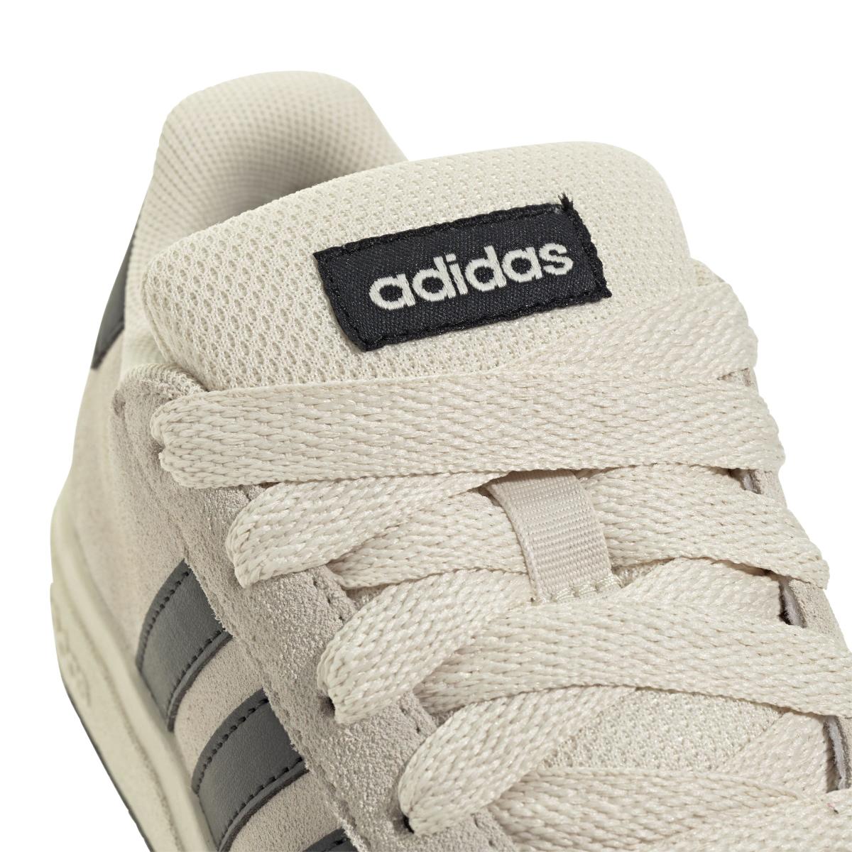 product/a/d/adidas_jr5569_8_footwear_photography_detail_view_1_white-nw091725.jpg