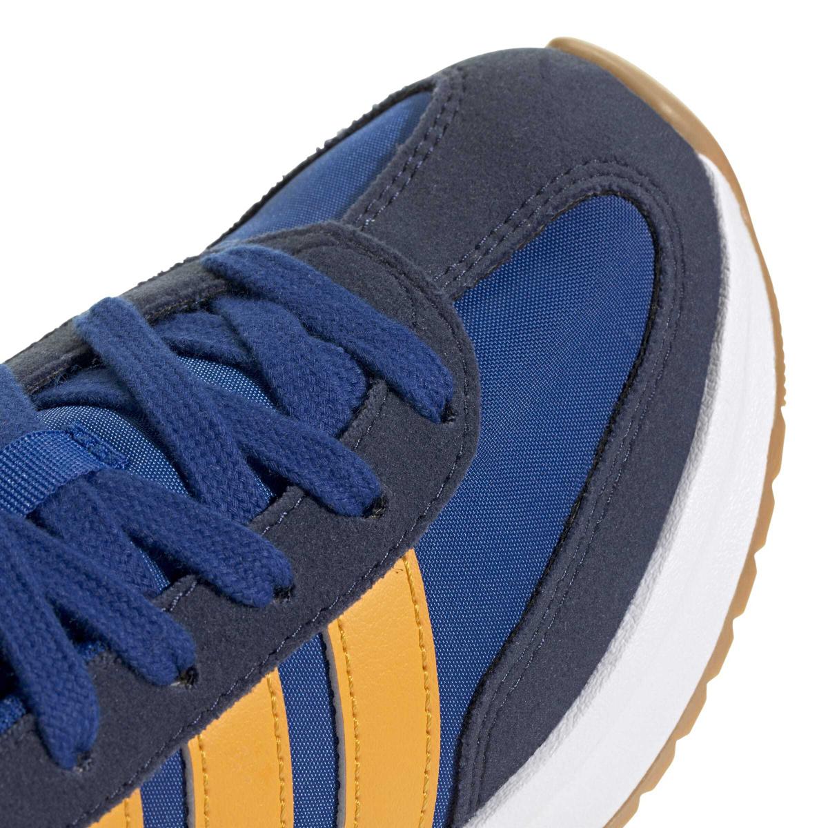 product/a/d/adidas_jr8428_8_footwear_photography_detail_view_1_white-nw091725.jpg