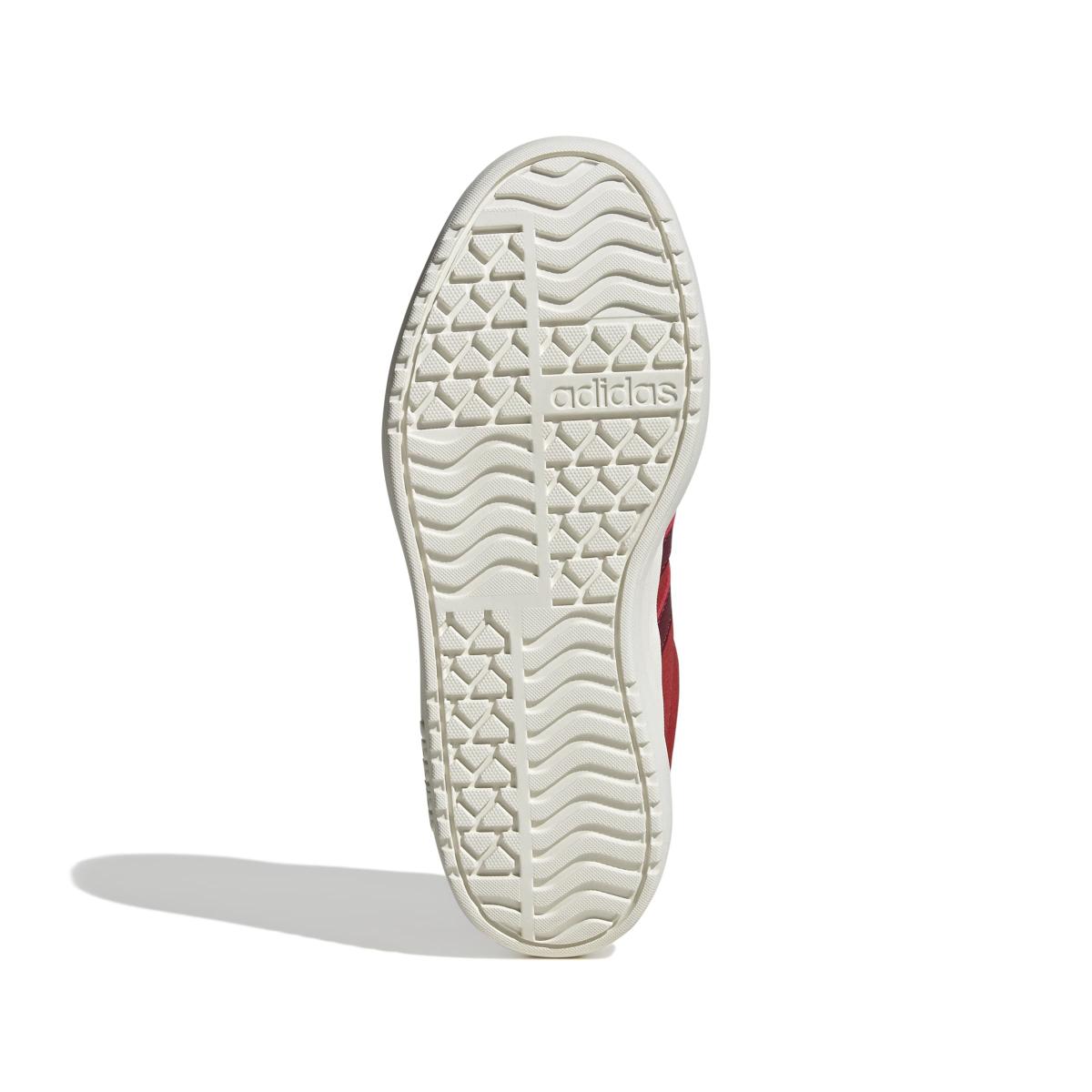 product/a/d/adidas_js3480_4_footwear_photography_bottom_view_white-nw091725.jpg