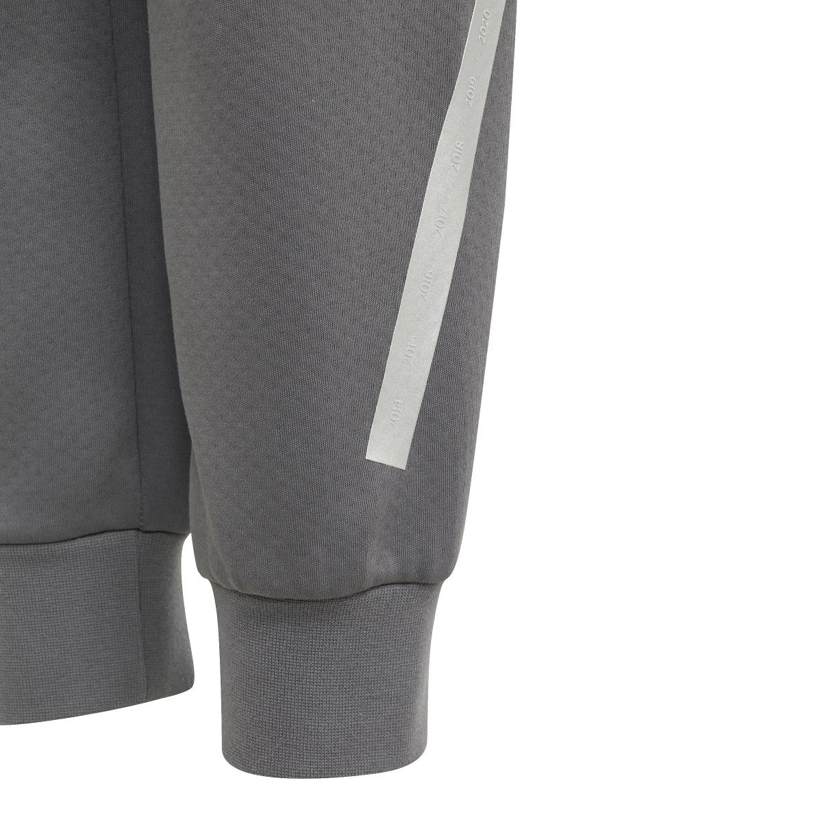 product/a/d/adidas_jw8510_grefiv_6.jpg