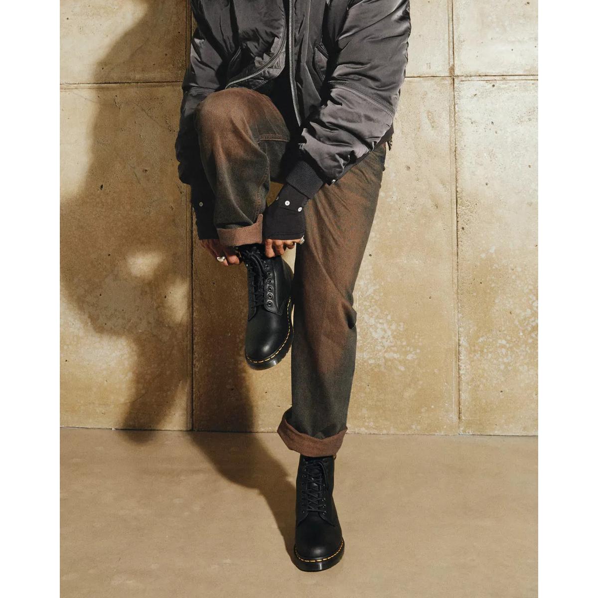 product/d/r/dr-martens_27084001_noir_2.jpg