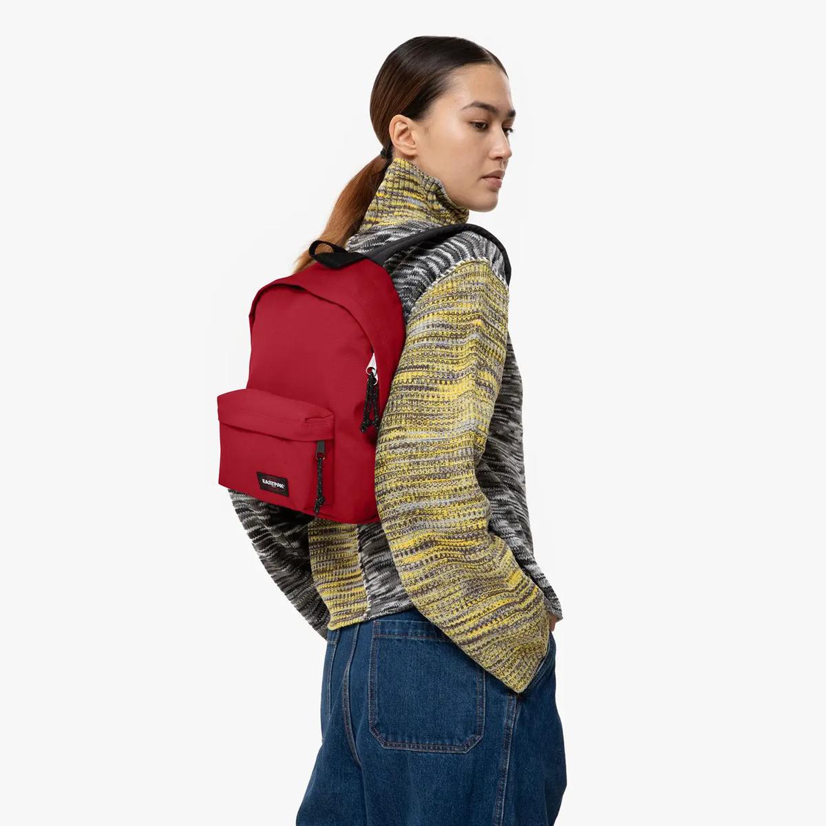 product/e/a/eastpak_ek0000431o9_scarlet-red_5.jpg