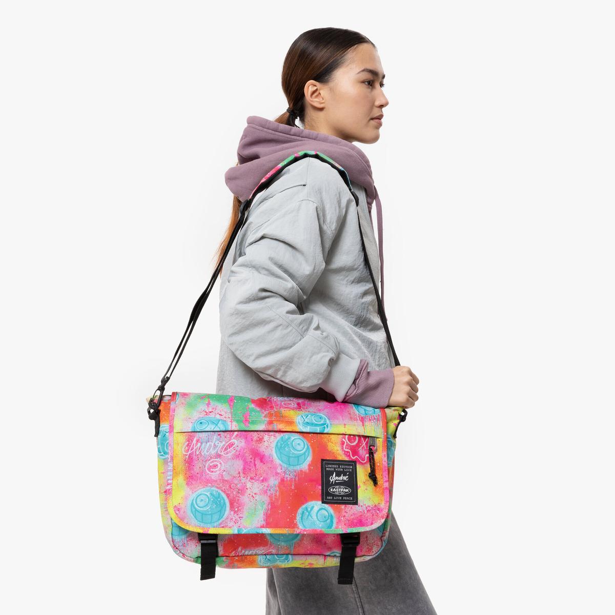 product/e/a/eastpak_ek00026e3o9_10-nw052924.jpg