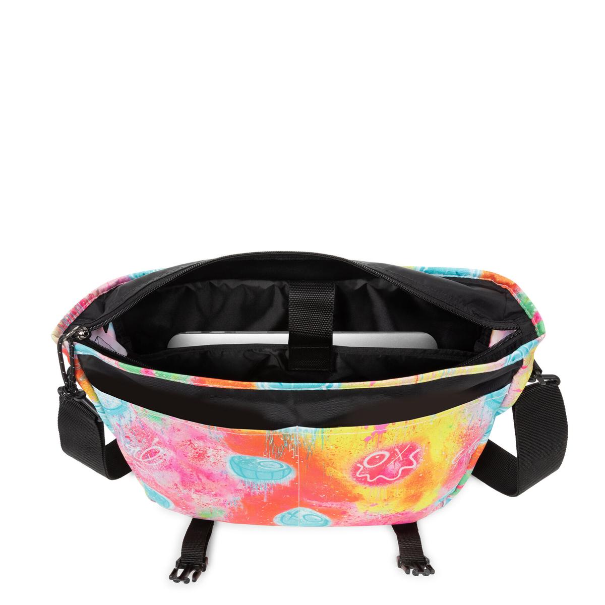 product/e/a/eastpak_ek00026e3o9_4-nw052924.jpg