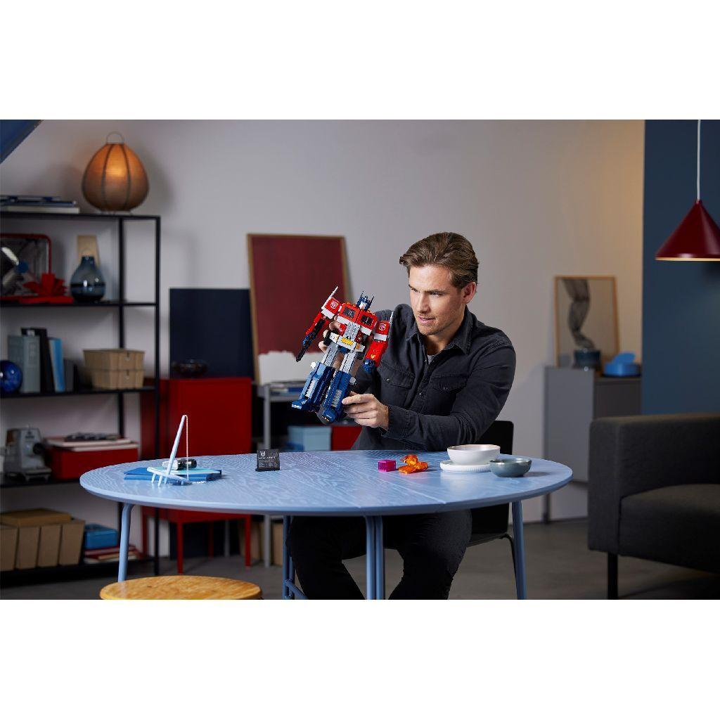 product/l/e/lego_a2202647_rouge-noir-bleu-gris_5.jpg