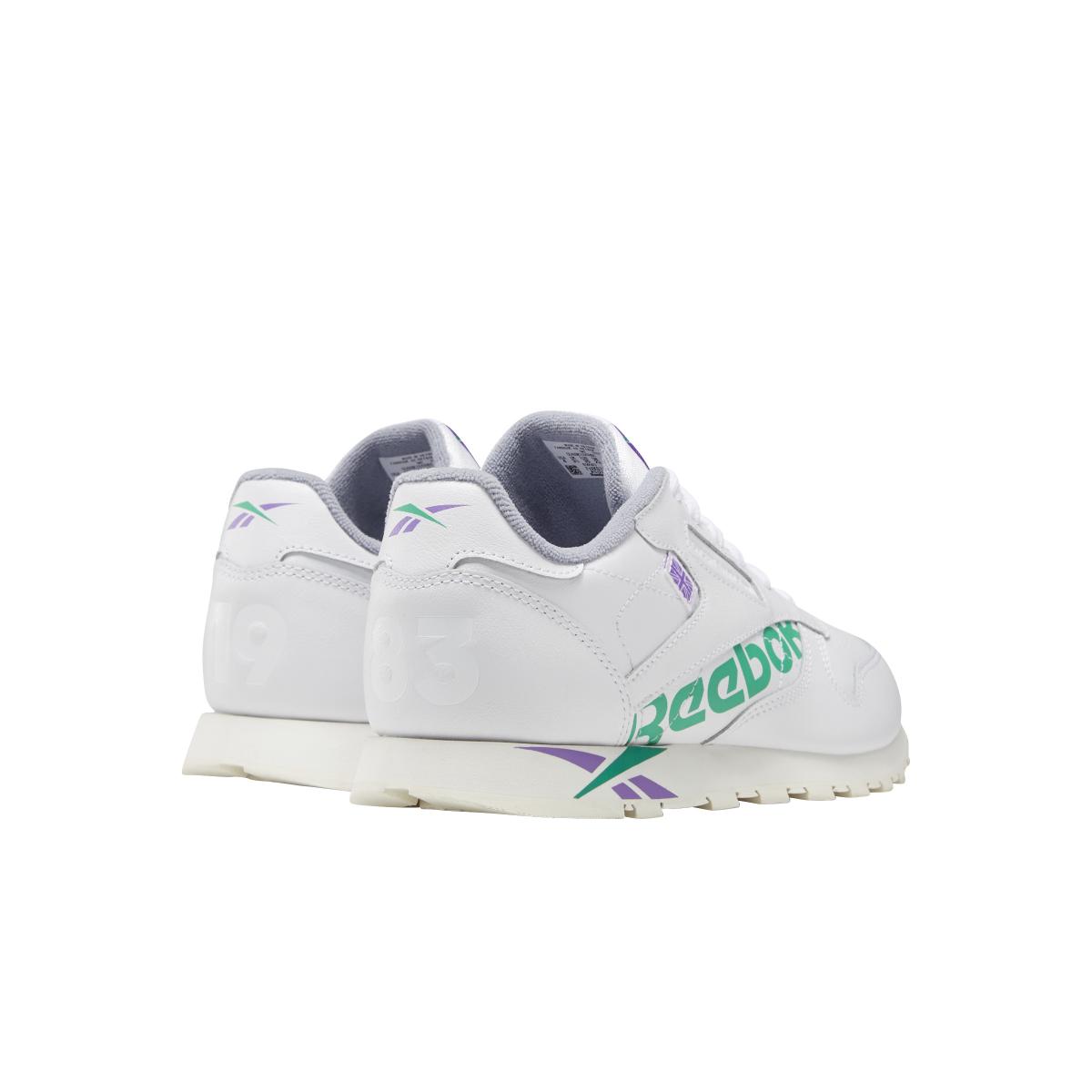 product/r/e/reebok-classics_dv9598_6_footwear_photography_back_lateral_top_view_white_000.jpg
