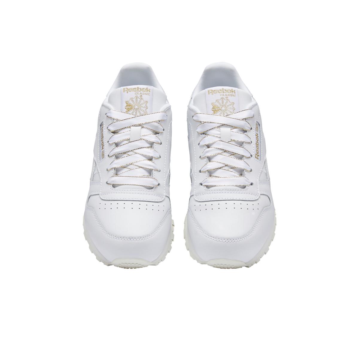 product/r/e/reebok-classics_dv9631_2_footwear_photography_top_portrait_view_white_000.jpg
