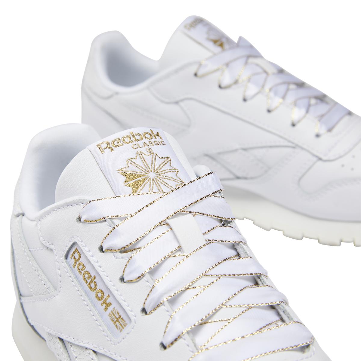product/r/e/reebok-classics_dv9631_7_footwear_photography_detail_view_1_white_000.jpg