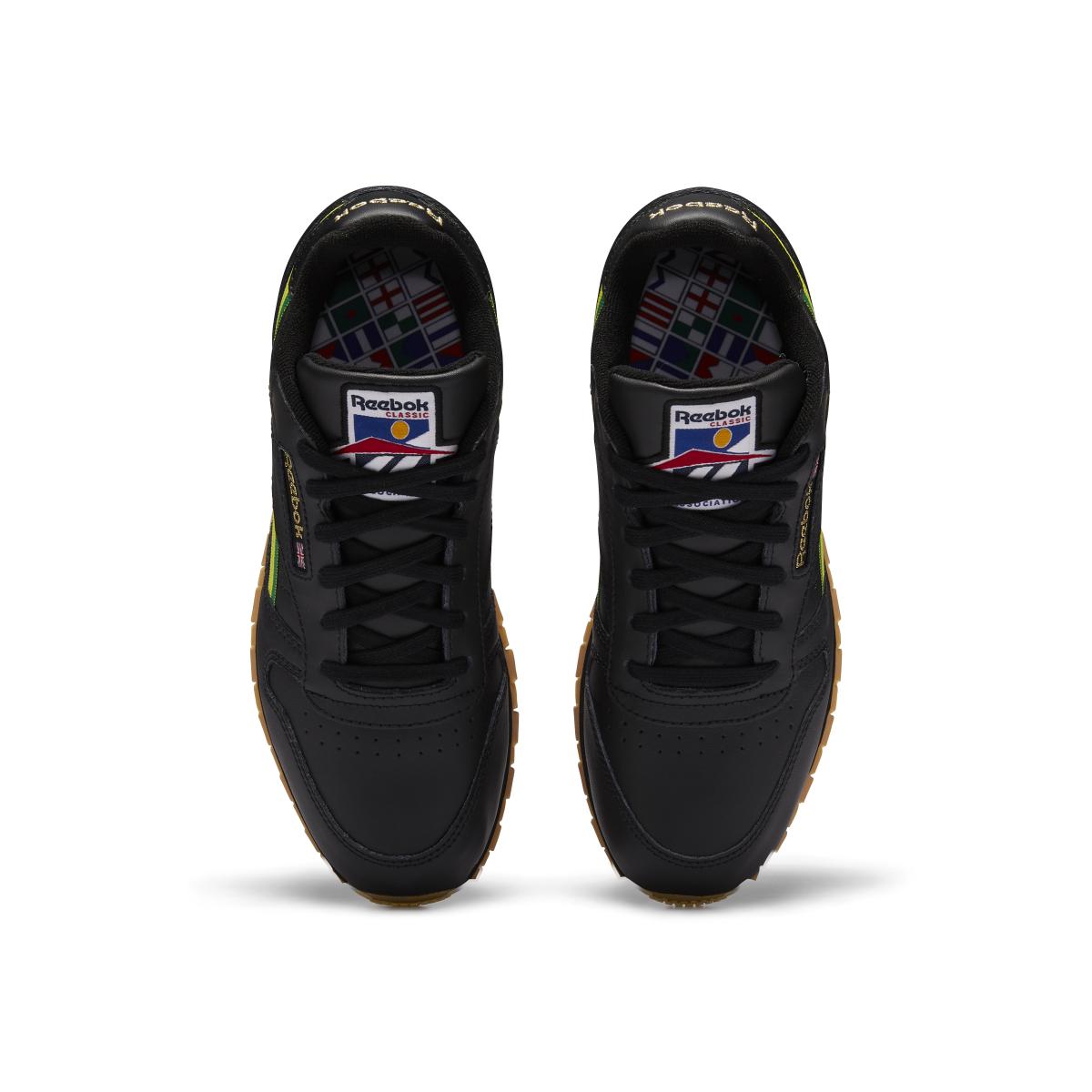 product/r/e/reebok-classics_eh1285_2_footwear_photography_top_portrait_view_white_000.jpg