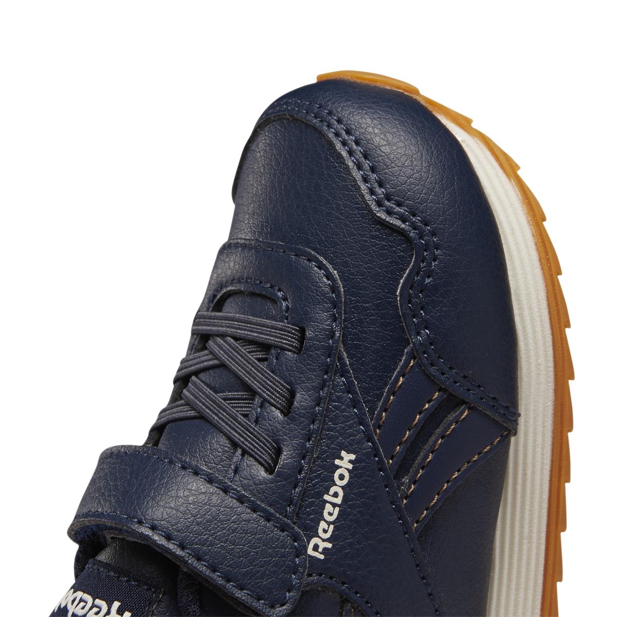 product/r/e/reebok-classics_g58319_8_footwear_photography_detail_view_2_white_000.jpg