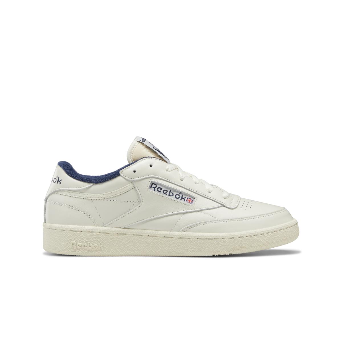 product/r/e/reebok_gx3683_1_footwear_photography_side_lateral_center_view_white.jpg