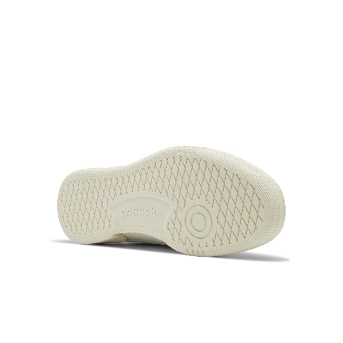 product/r/e/reebok_gx3683_3_footwear_photography_bottom_view_white.jpg