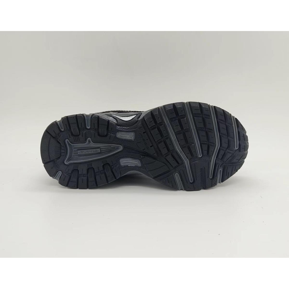 product/s/a/saucony_sk268229_black_3.jpg