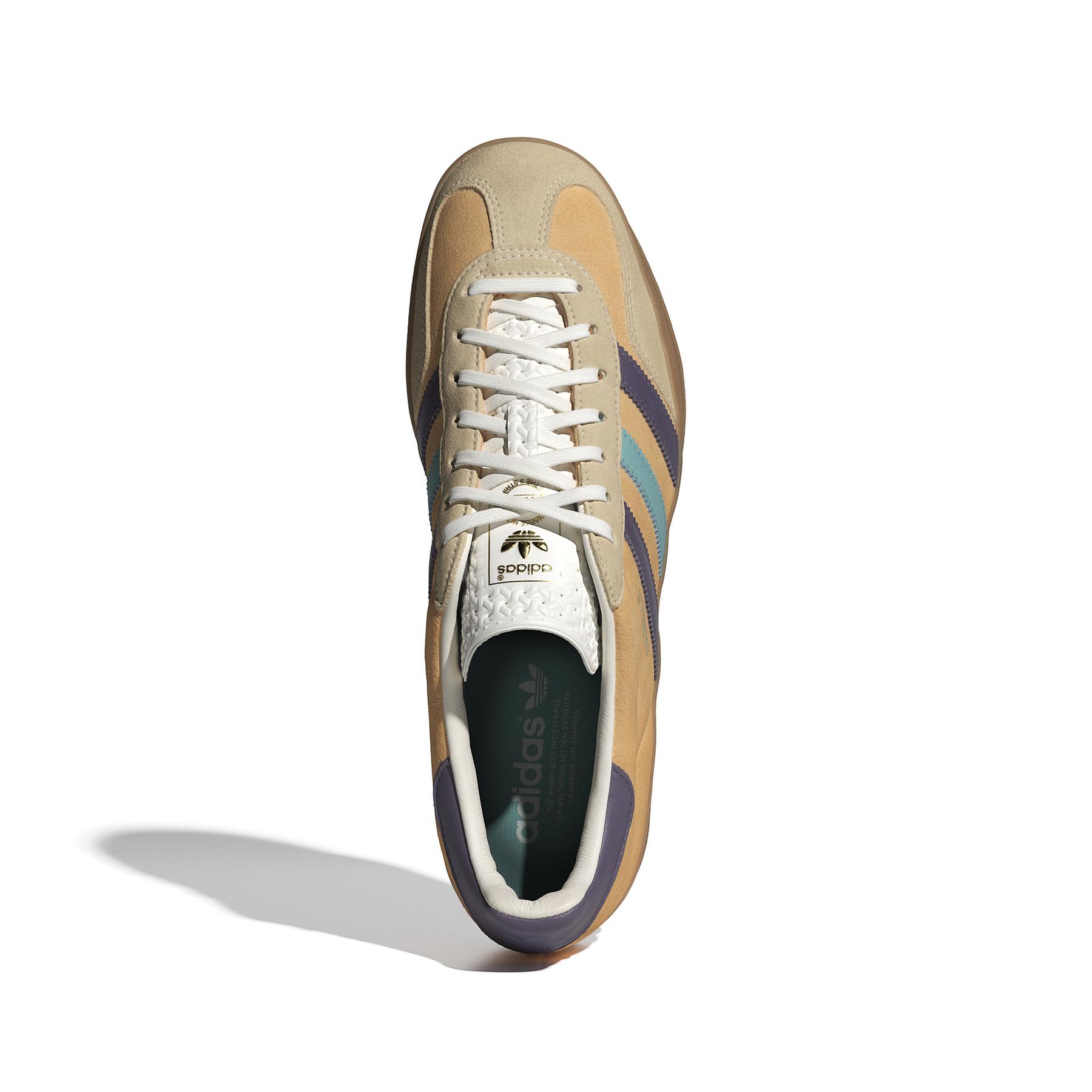 product/2/0/2025_08_adidas_ig1636_3_footwear_photography_top_portrait_view_white.jpg