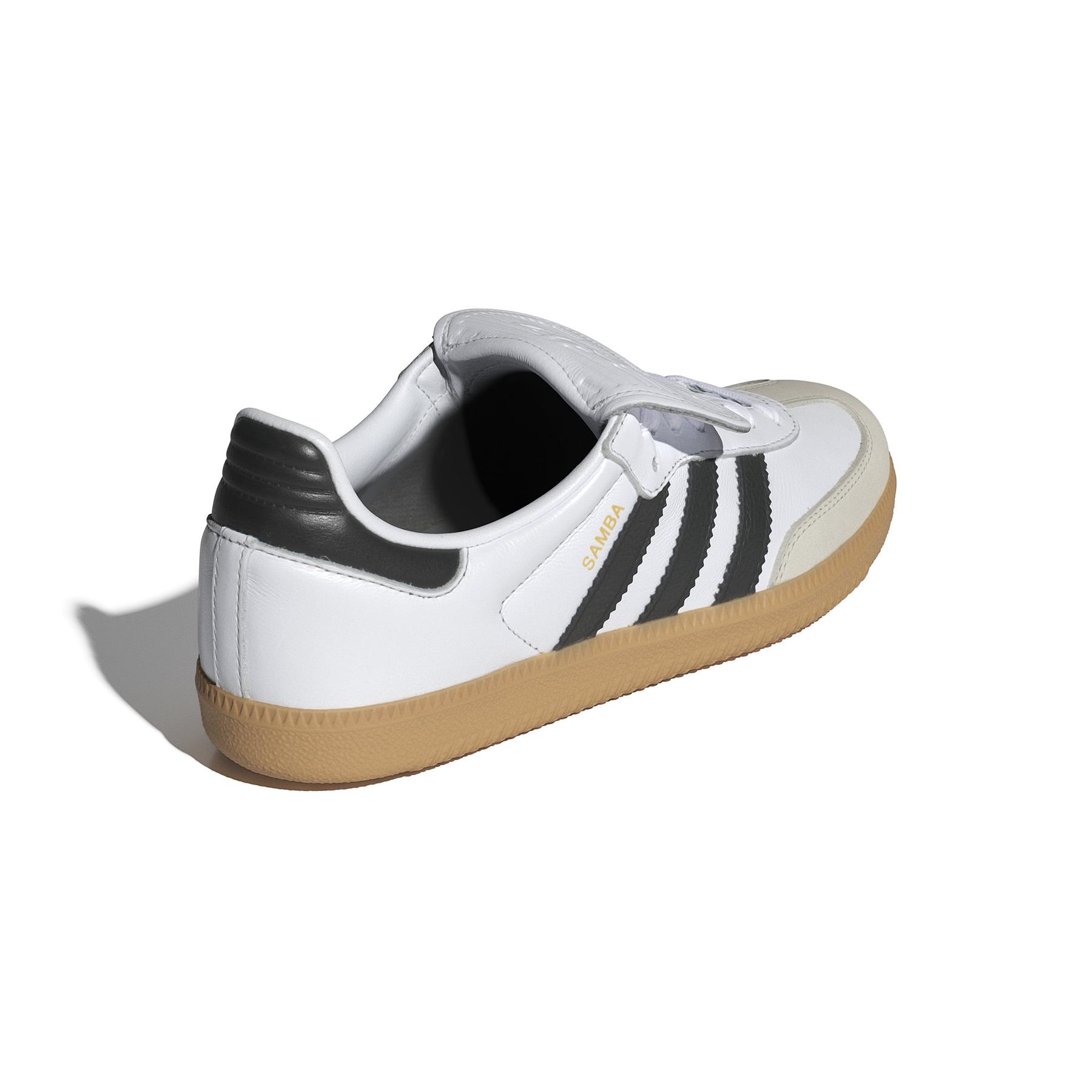 product/2/0/2025_08_adidas_ig4279_7_footwear_photography_back_lateral_top_view_white.jpg