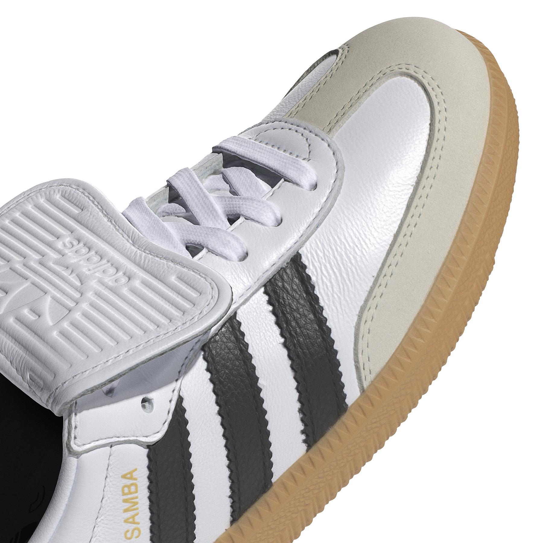 product/2/0/2025_08_adidas_ig4279_8_footwear_photography_detail_view_1_white.jpg