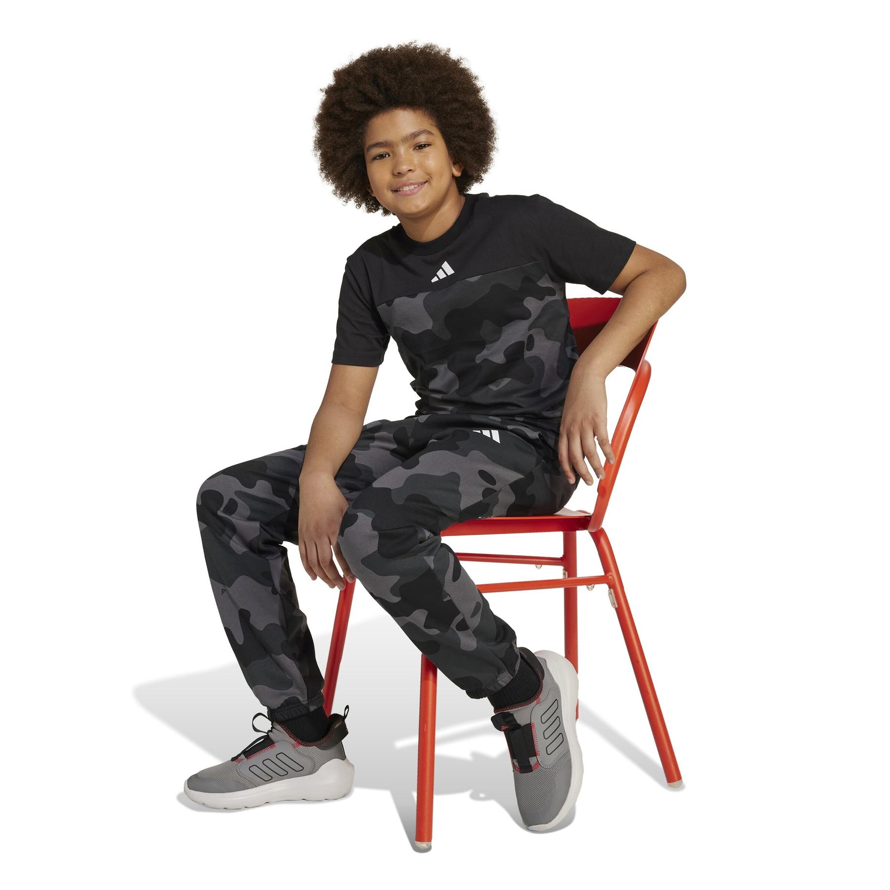 product/2/0/2025_09_adidas_jn2224_6_apparel_on_model_detail_view_2_white.jpg