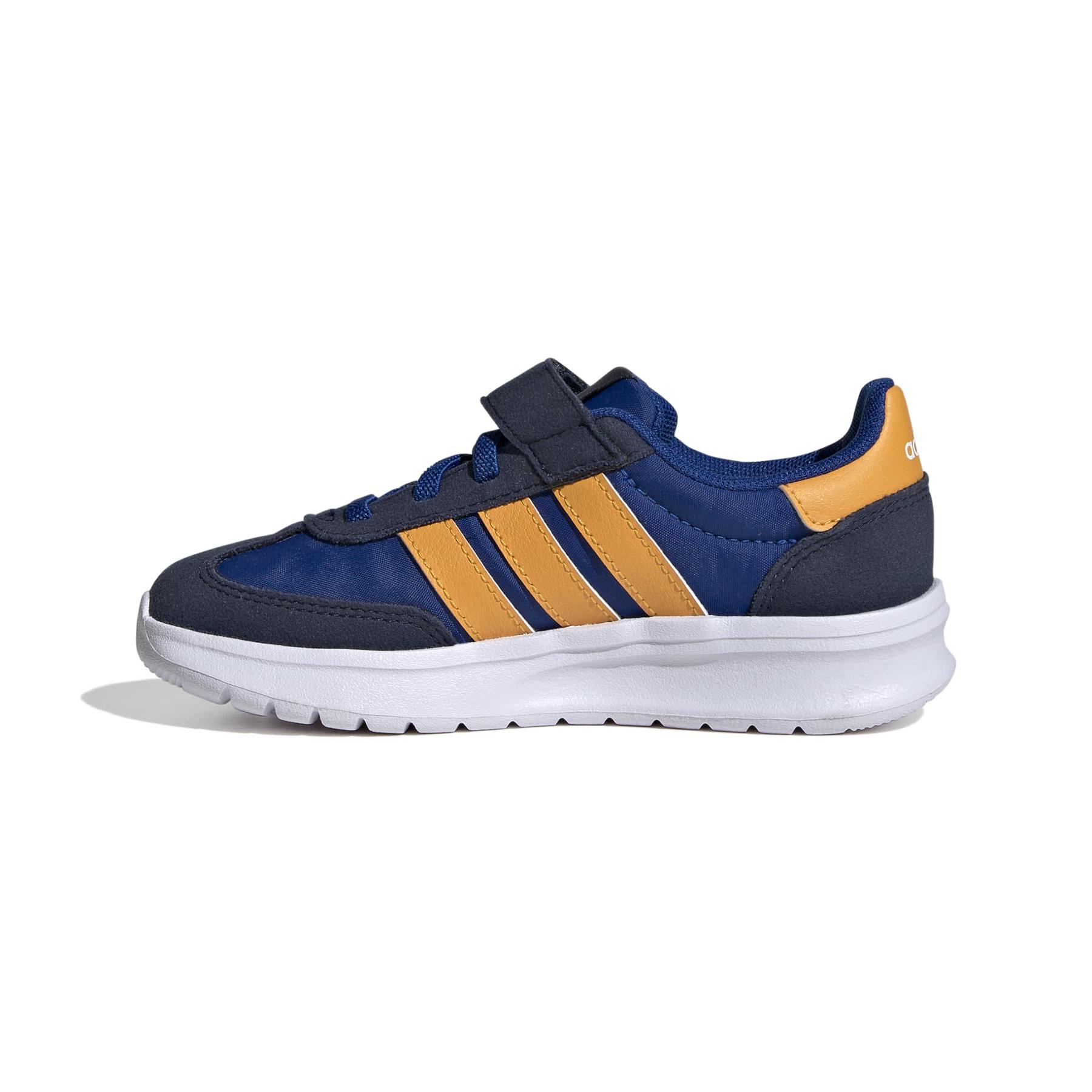 product/2/0/2025_adidas_js3670_5_footwear_photography_side_medial_center_view_white.jpg