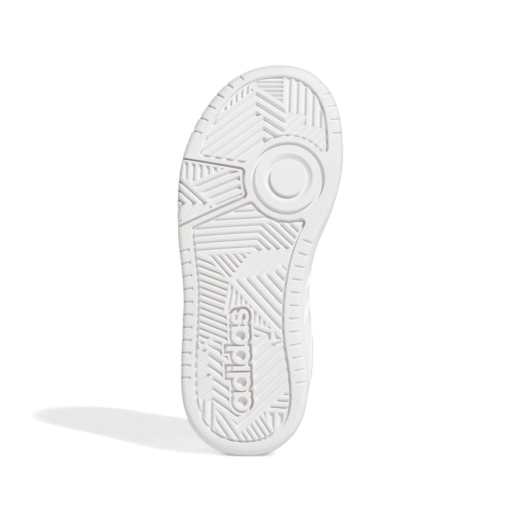 product/a/d/adidas-originals_gw0433_4_footwear_photography_bottom_view_white_000.jpg