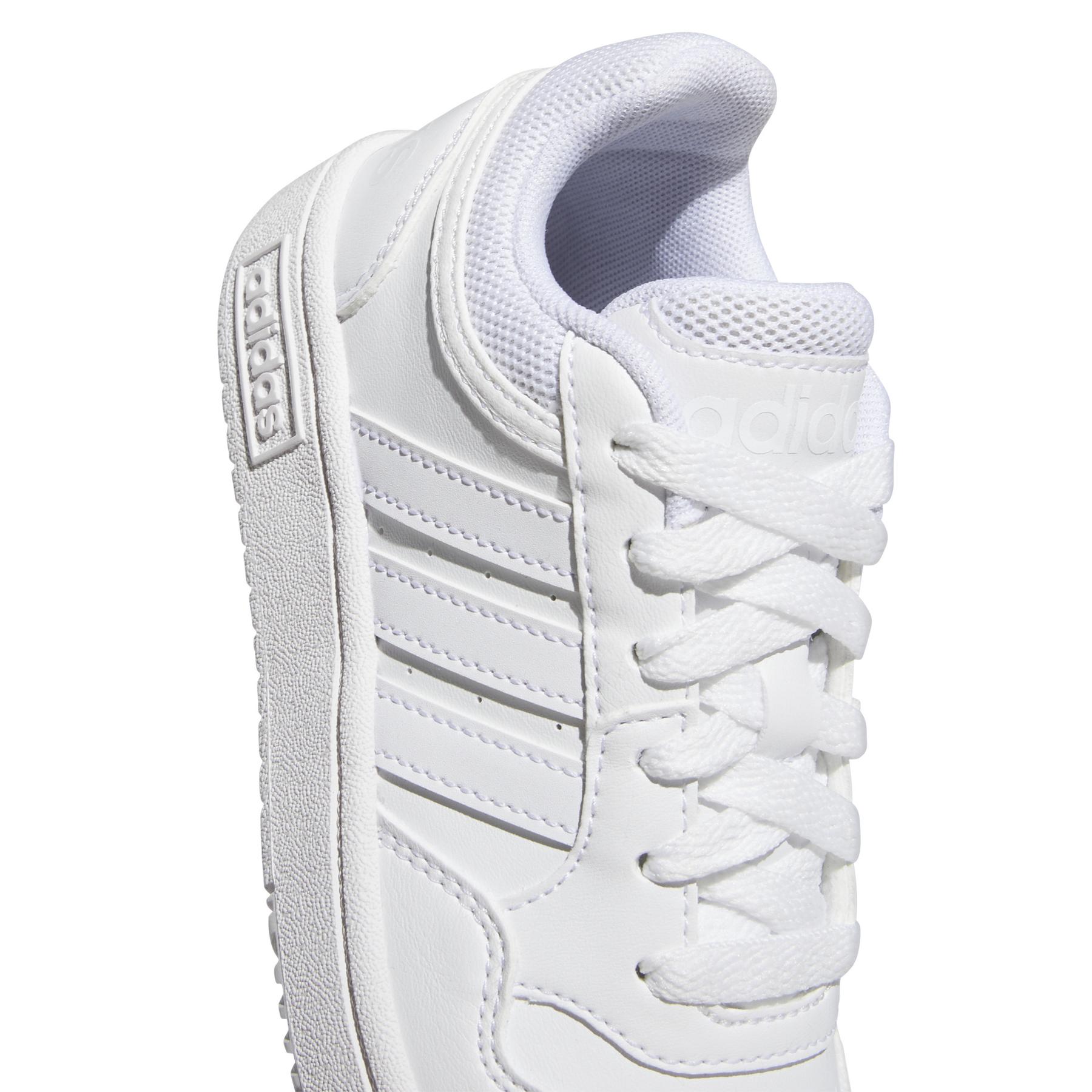 product/a/d/adidas-originals_gw0433_8_footwear_photography_detail_view_1_white_000.jpg