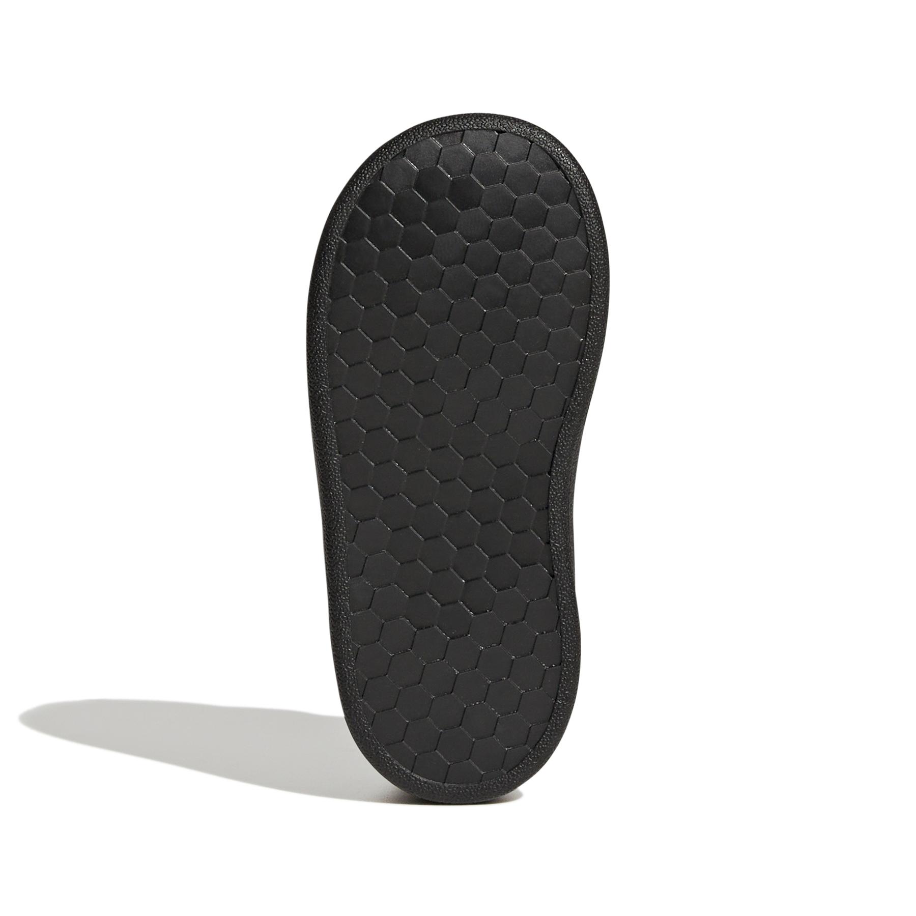product/a/d/adidas-originals_gw6497_4_footwear_photography_bottom_view_white_000.jpg